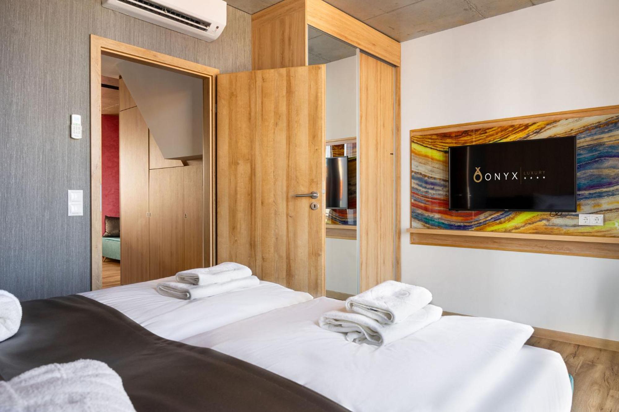 Onyx Luxury Budapest Eksteriør billede